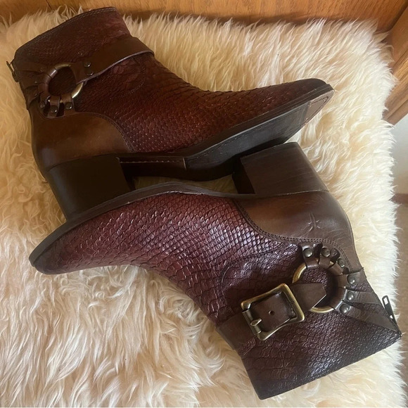 Frye Zoe Ring Leather Short Boots Sz-7 - Picture 9 of 9